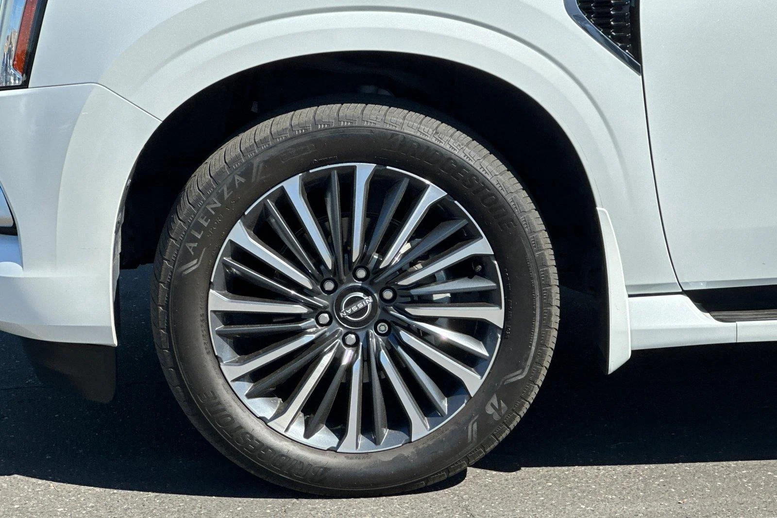 New 2025 Everest White Pearl Nissan Platinum Reserve image 28