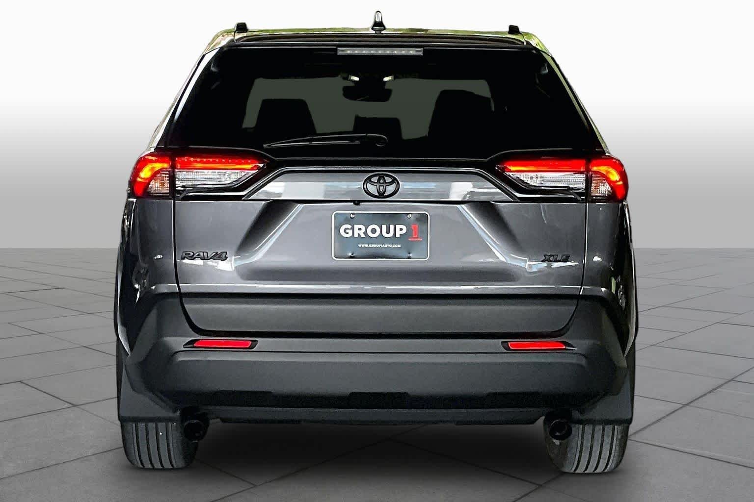 Used 2024 Magnetic Gray Metallic Toyota XLE Premium image 4