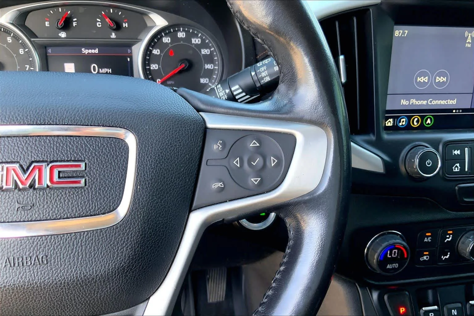 Used 2019 BLUE STEEL METALLIC GMC SLE image 24