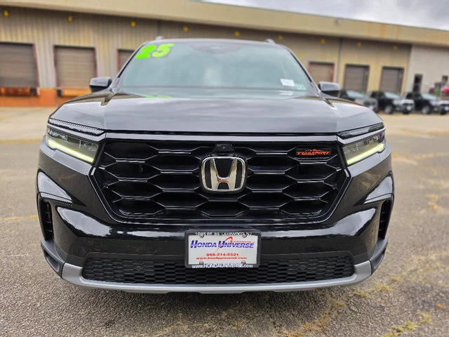 Certified Used 2025 Crystal Black Pearl Honda TrailSport image 10