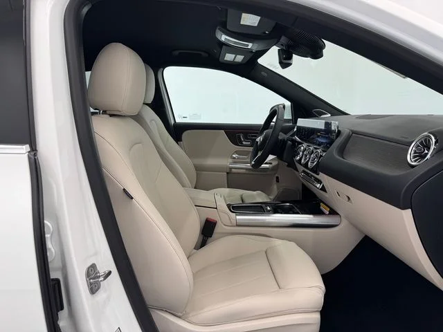 New 2026 White Mercedes-Benz GLA 250 image 15