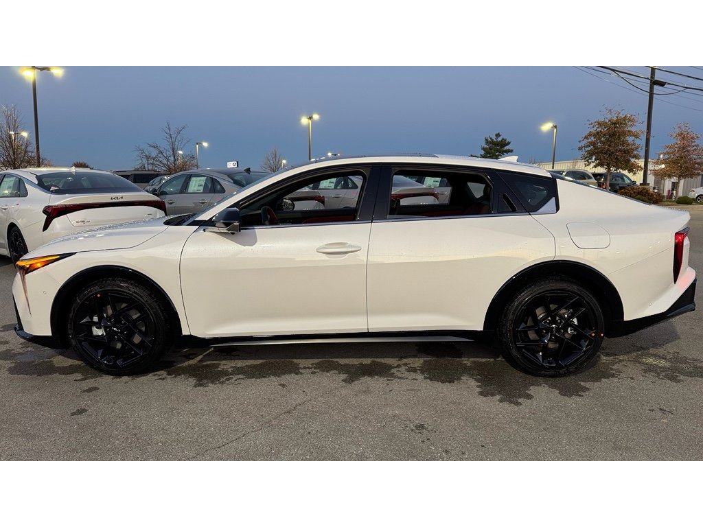 New 2025 Snow White Pearl Kia GT-Line Turbo image 28