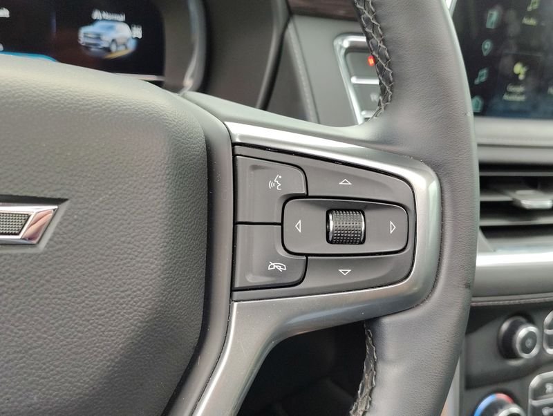 Used 2024 Black Chevrolet Z71 image 19