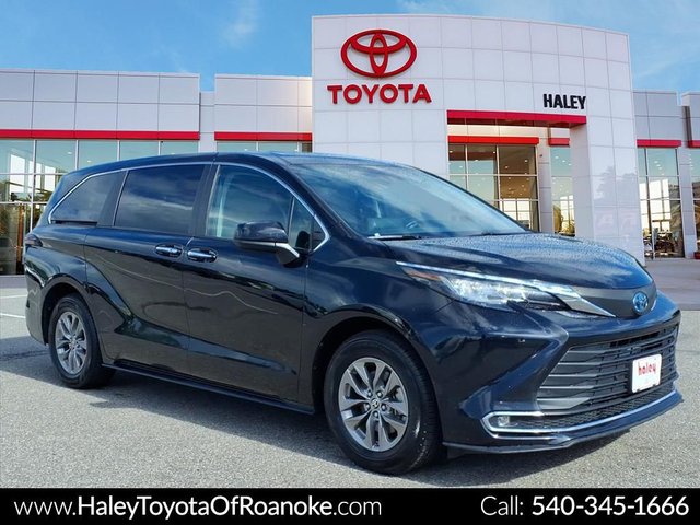 2023 Toyota Sienna XLE