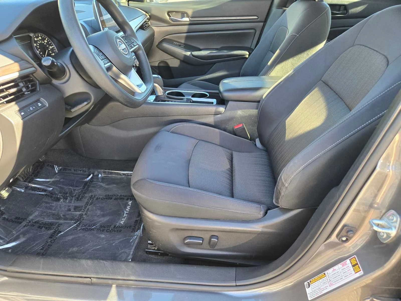 Used 2024  Nissan 2.5 SV image 22