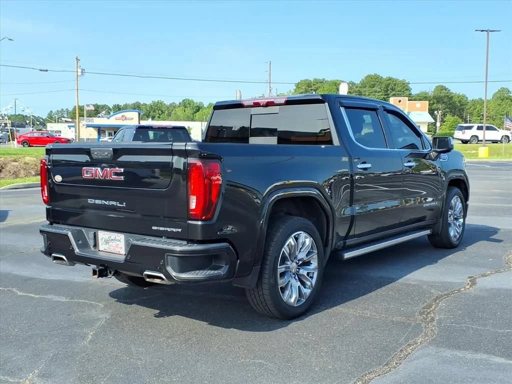 Used 2024 Onyx Black GMC Denali image 19