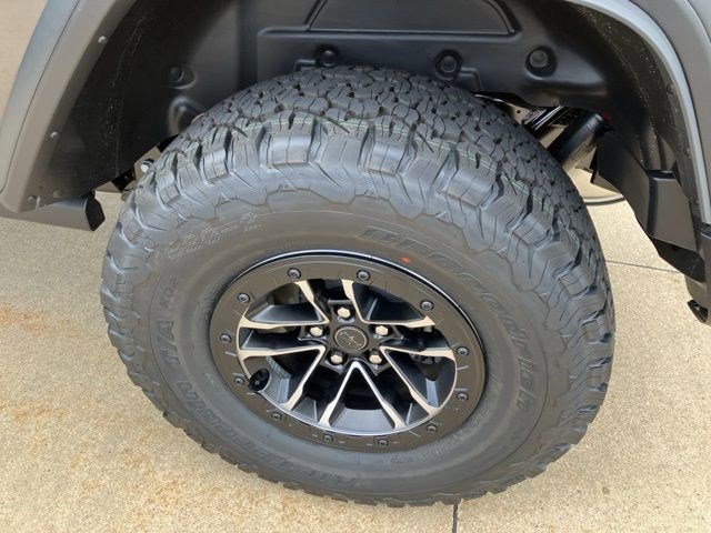 New 2026 Granite Crystal Metallic Clearcoat Jeep Willys image 27