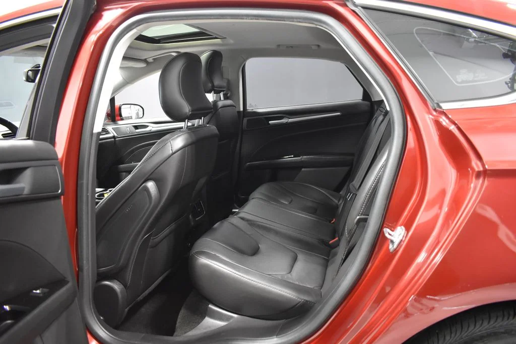 Used 2016 Red Ford Titanium image 32