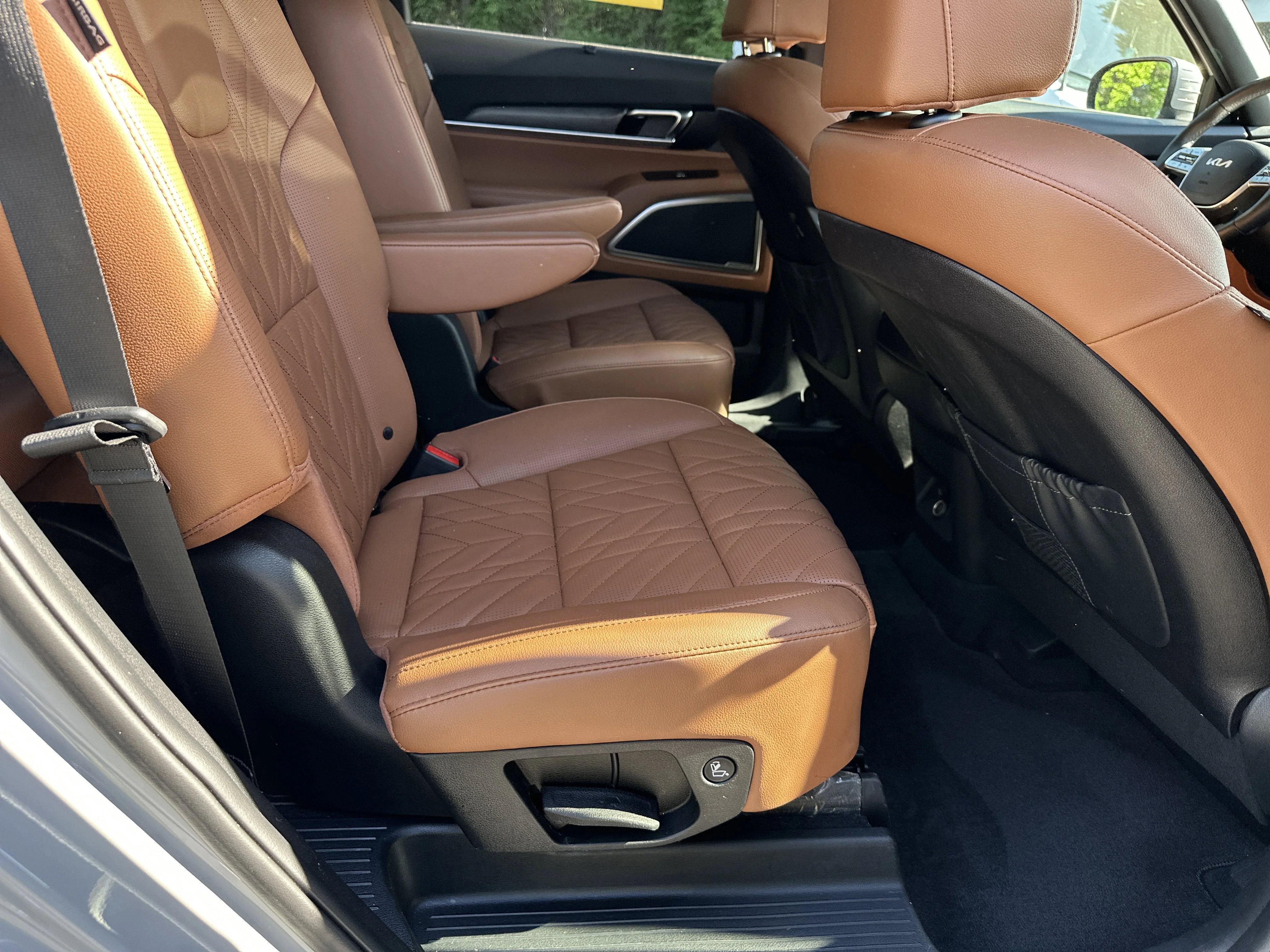 Certified Used 2023 Wolf Gray Kia EX X-Line image 18