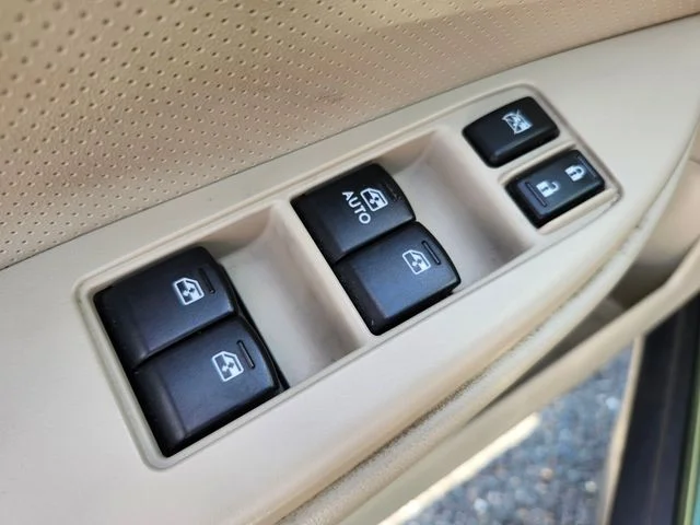 Used 2014 Green Subaru 2.5i image 39