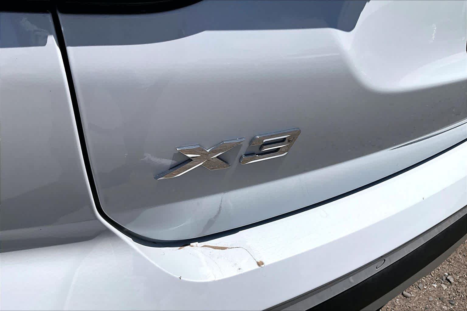 Used 2022 Mineral White Metallic BMW xDrive30i image 28