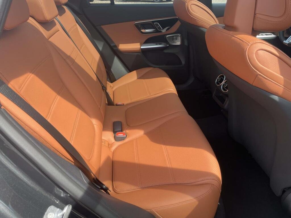 New 2027 Graphite Grey Metallic Mercedes-Benz GLC 300 image 19