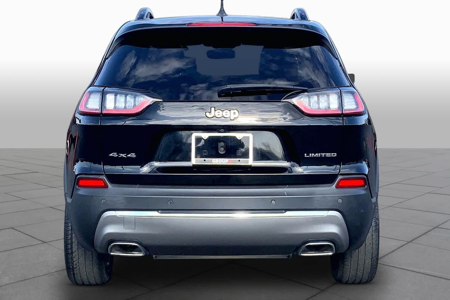 Pre-Owned 2022 Jeep Cherokee Limited