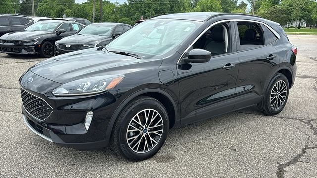 Used 2022 Ford Escape SEL with VIN 1FMCU0KZ5NUB80309 for sale in Delaware, OH