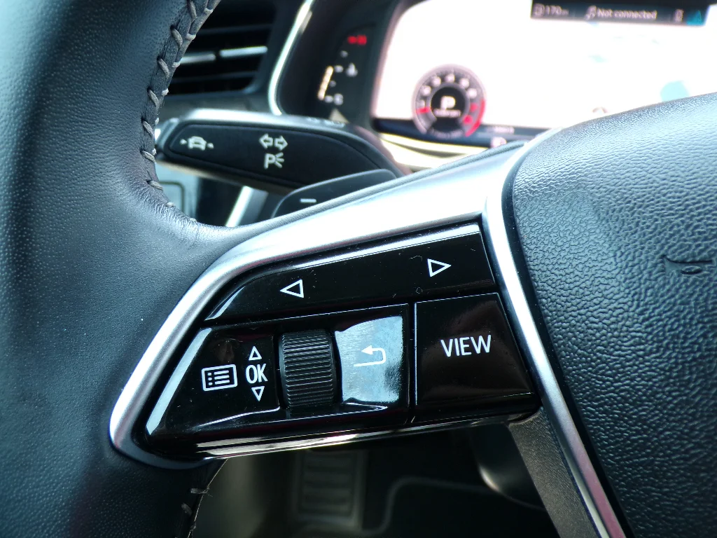 Used 2019 Daytona Gray Pearl Effect Audi Prestige image 29