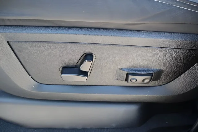 Used 2023 Bright White Clearcoat Ram Big Horn image 21