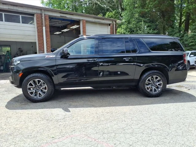 Used 2024 Black Chevrolet Z71 image 35