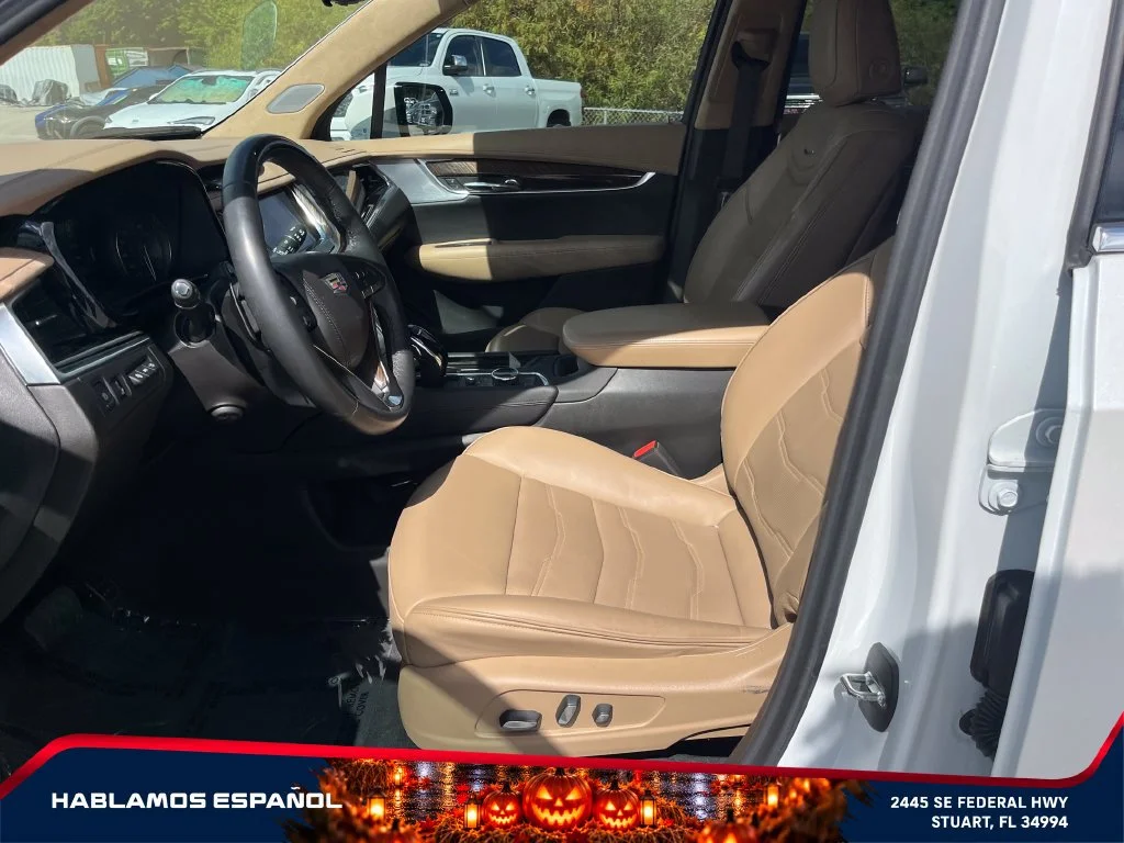 Used 2023 CRYSTAL WHITE TRICOAT Cadillac AWD Premium Luxury image 9
