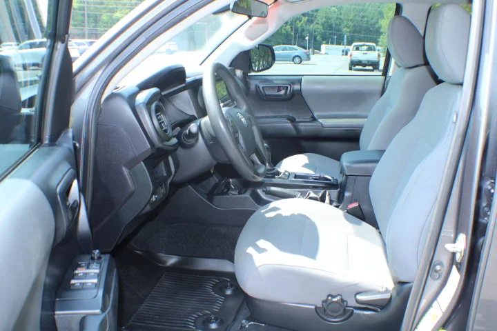 Used 2019 Red Toyota  image 12