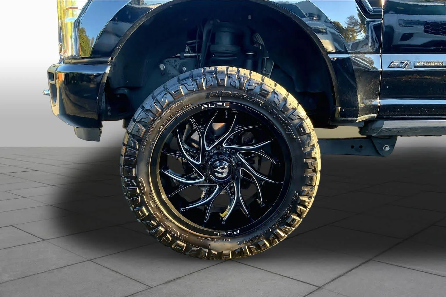 Used 2022 Agate Black Ford Platinum image 11