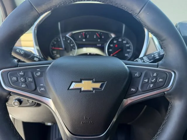 Used 2024 Iridescent Pearl Tricoat Chevrolet Premier image 21
