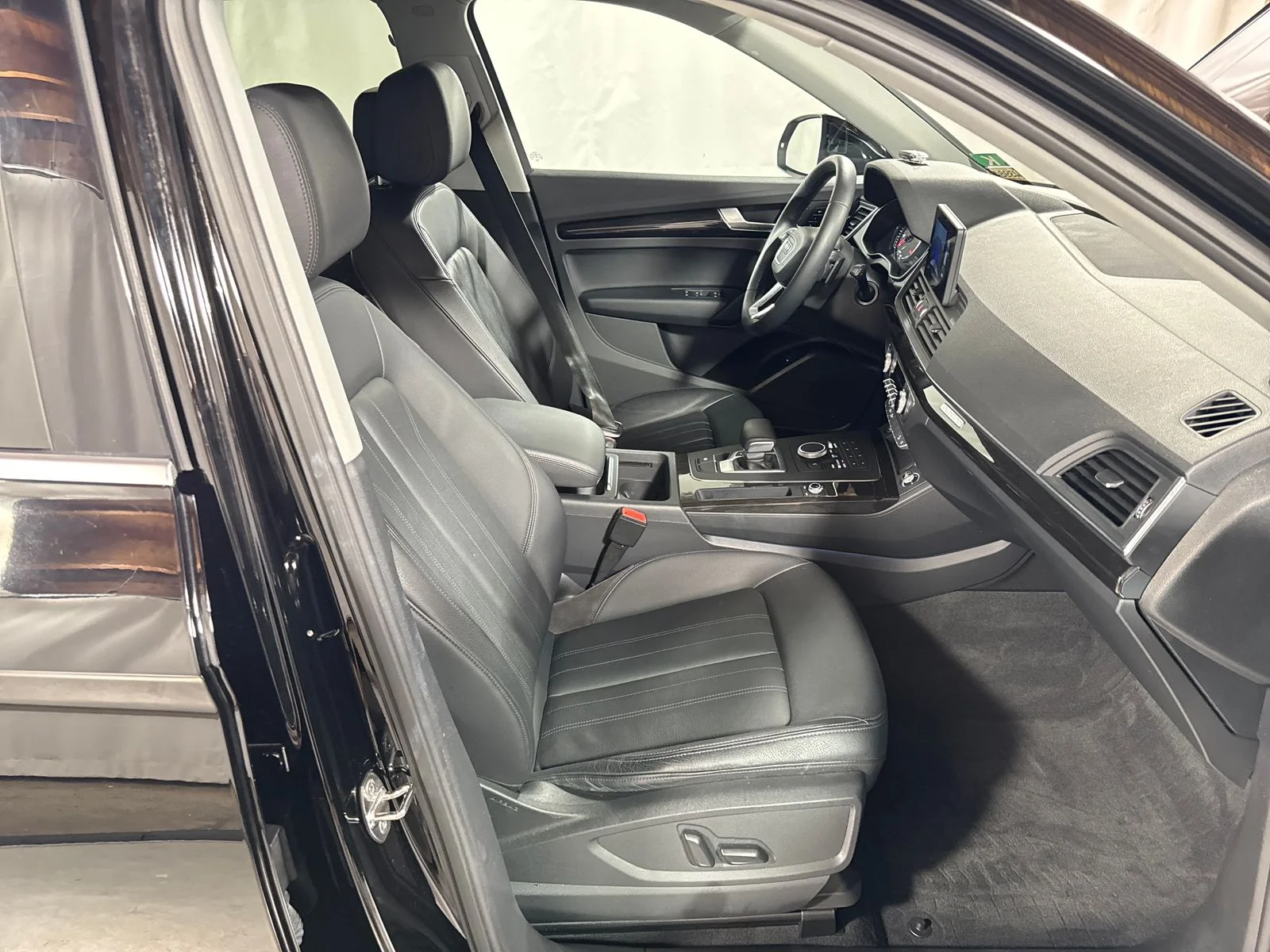 Used 2019 Brilliant Black Audi 2.0T Premium quattro image 28