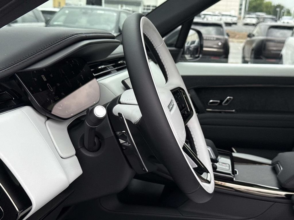 New 2026 Ostuni Pearl White Land Rover Dynamic SE image 12
