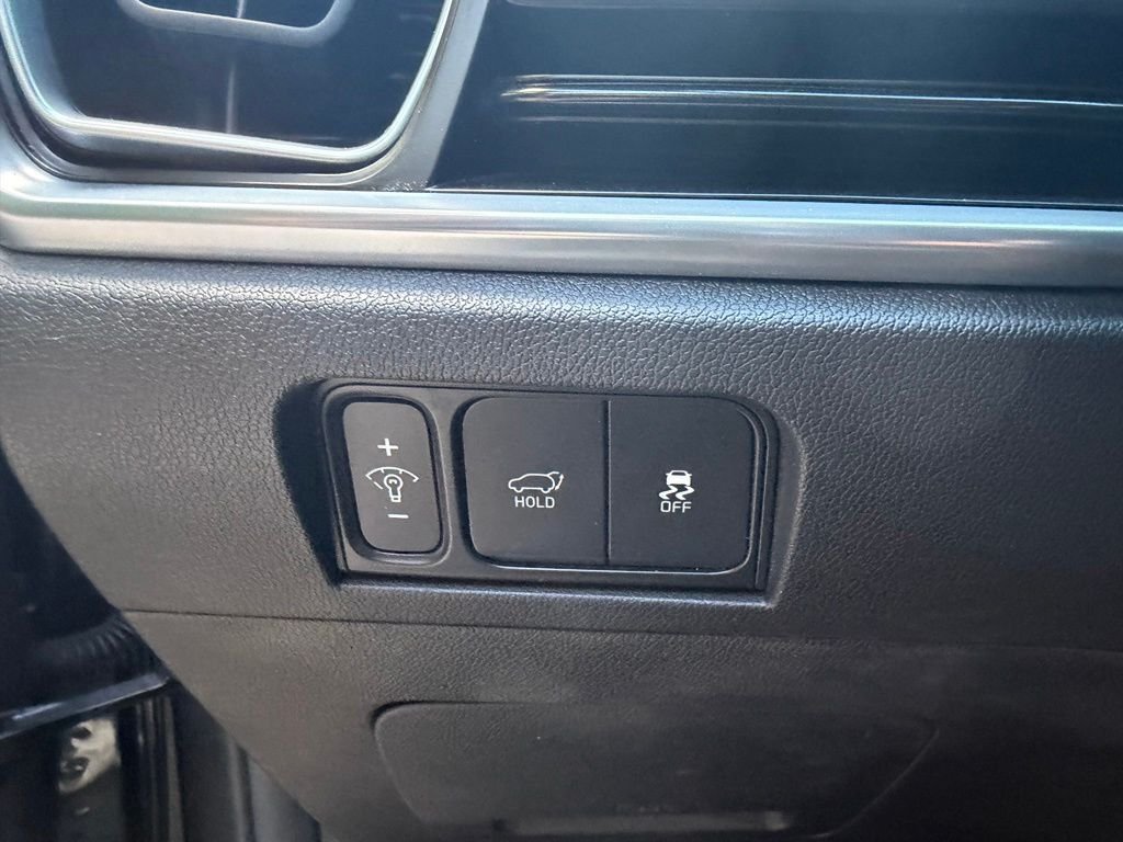 Used 2025 Gravity Grey Kia X-Line SX image 16