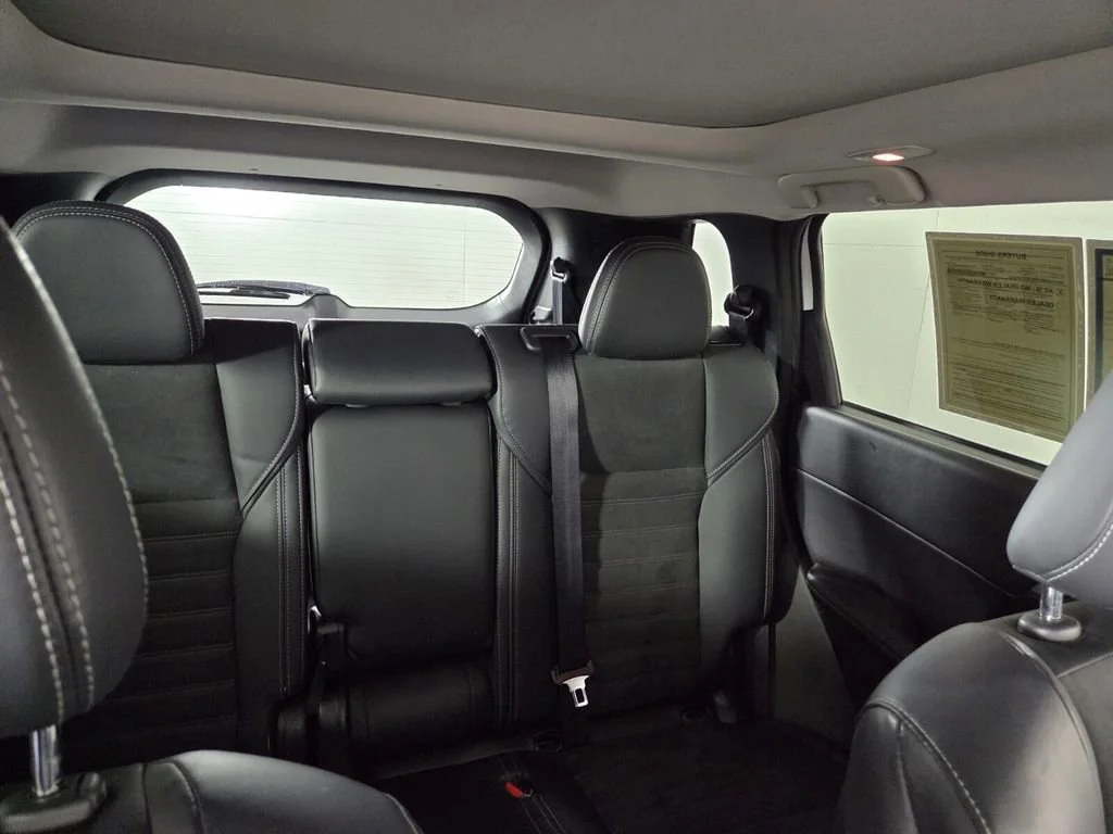 Used 2024 White Mitsubishi SE Black Edition image 25