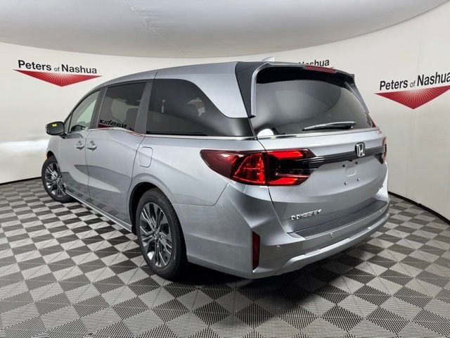 New 2026 Solar Silver Metallic Honda Touring image 4