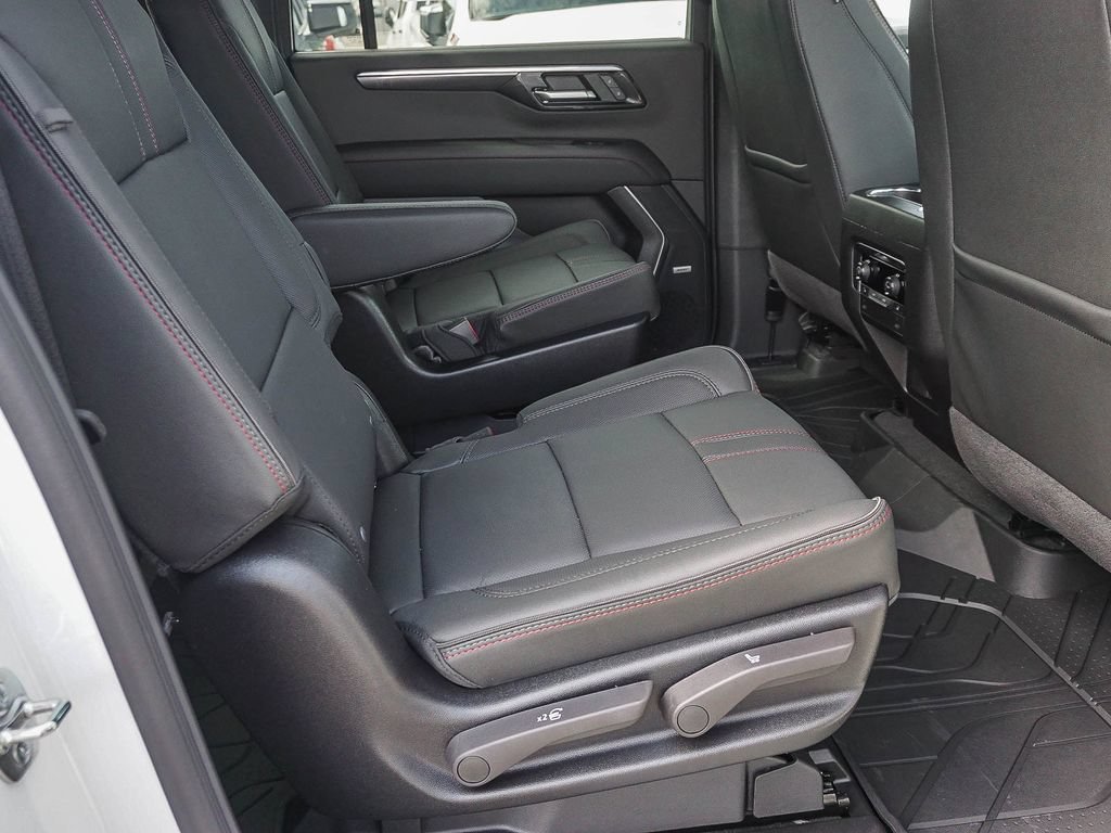 2026 Chevrolet Suburban RST - Photo 13