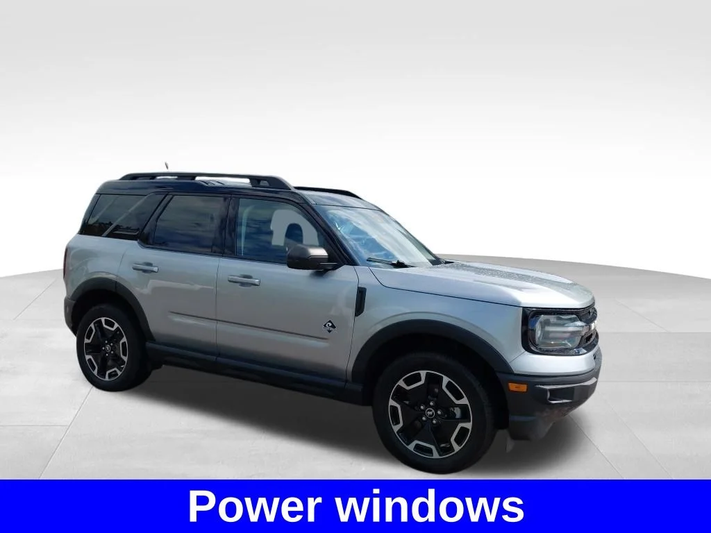 Used 2023 Silver Ford Outer Banks image 7