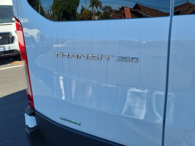 New 2025 Oxford White Ford Passenger Van XLT image 20