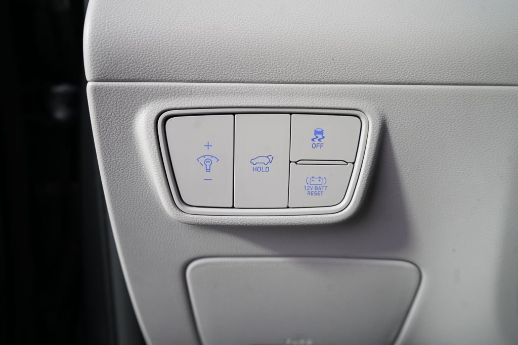 Used 2023 Gray Hyundai SEL Convenience image 24
