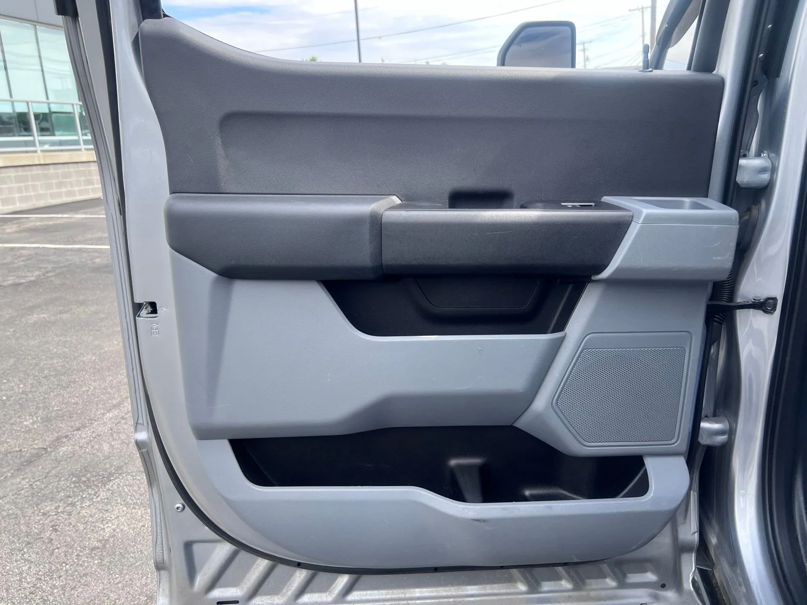 Used 2023 Silver Ford XL image 40