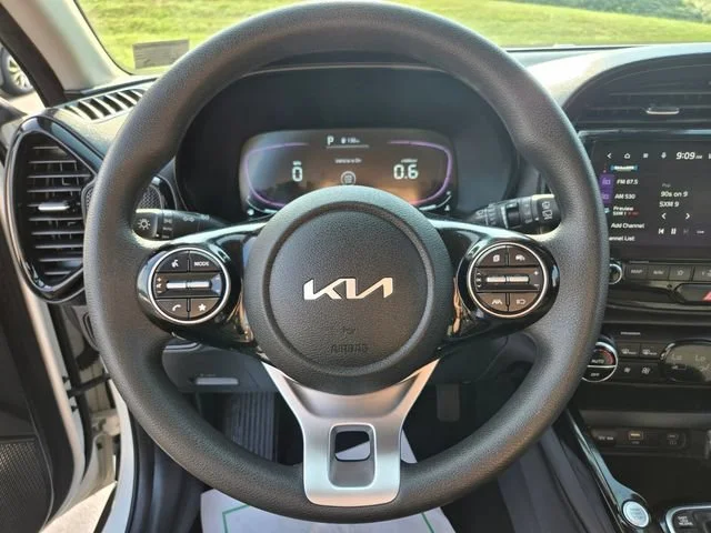 Used 2023 White Kia S image 29