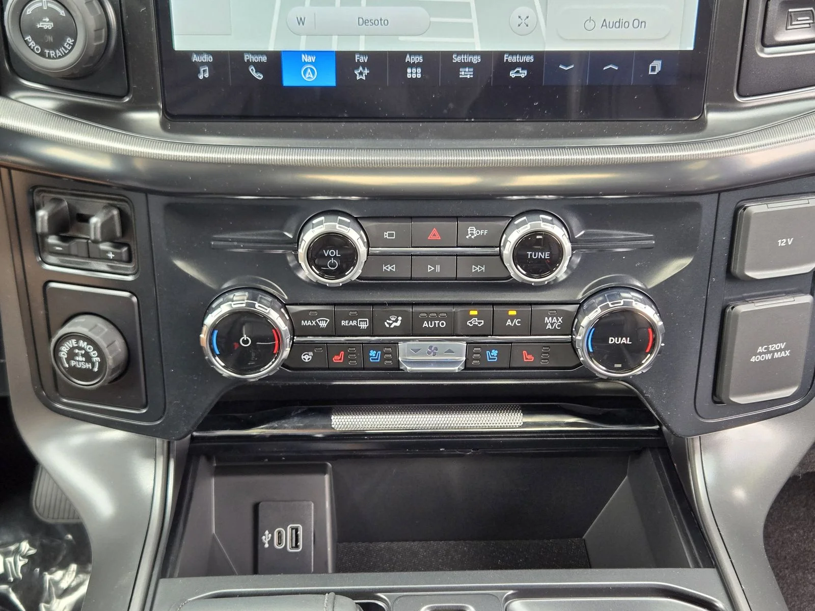 New 2026 Oxford White Ford Lariat® image 13