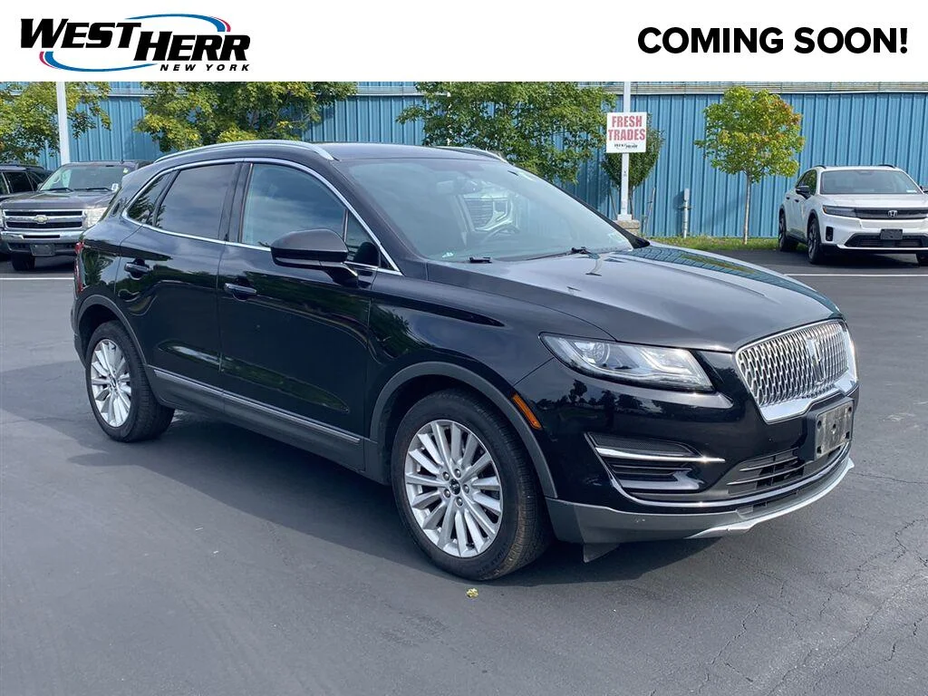 Used 2019 Infinite Black Lincoln Standard image 1
