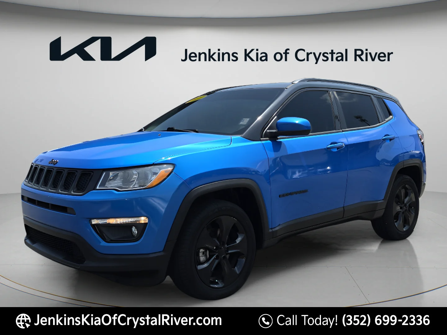 Used 2021 Laser Blue Pearlcoat Jeep Altitude image 10