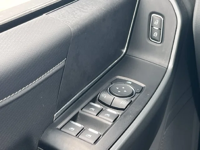 Used 2024 Black Ford XLT image 37