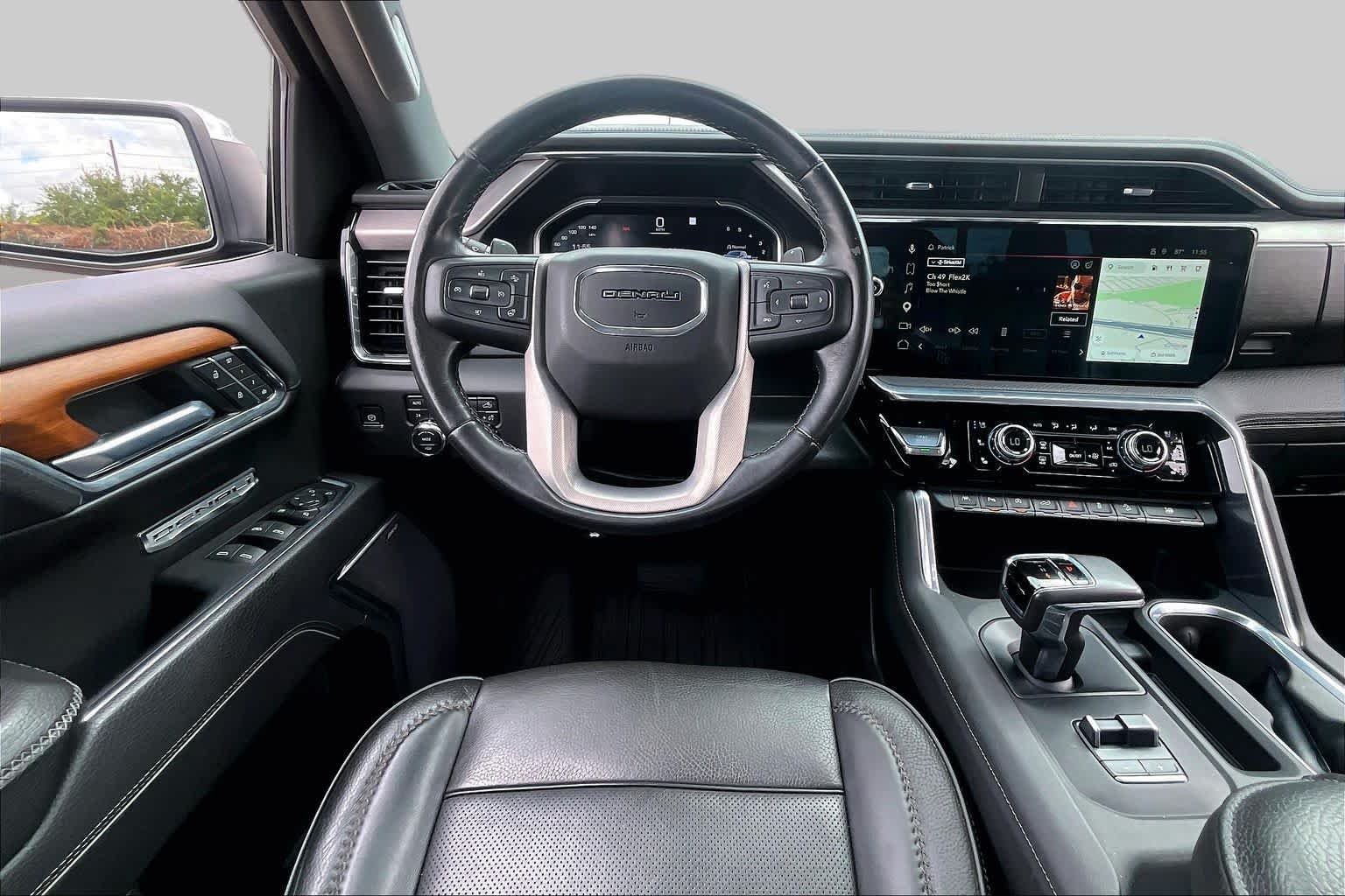 Used 2022 Onyx Black GMC Denali image 6