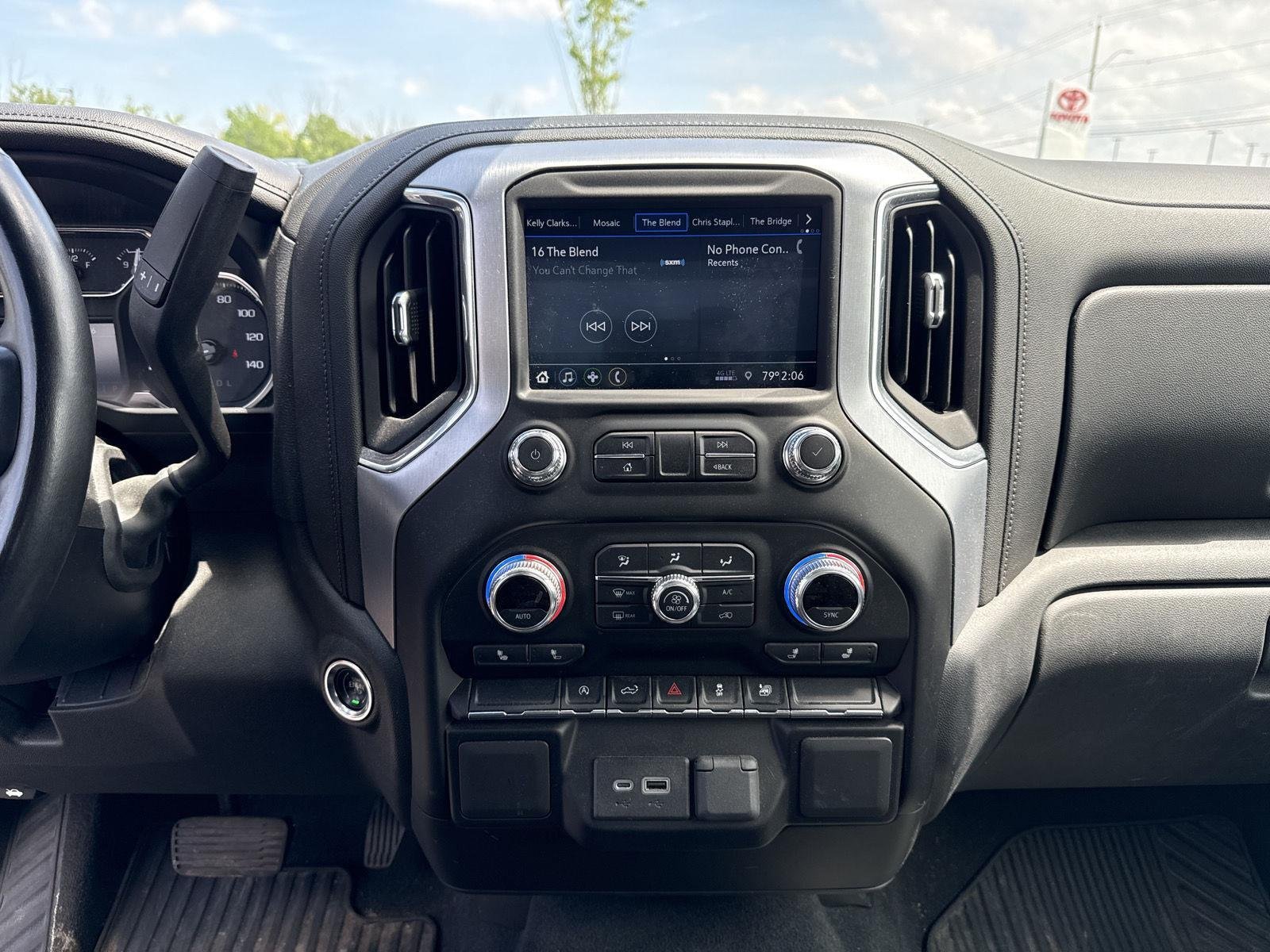Used 2021 Summit White GMC SLE image 10