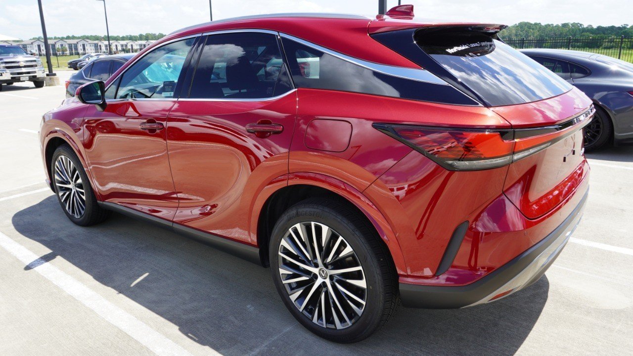 Certified Used 2025 MATADOR RED MICA Lexus RX 350 Premium Plus image 8