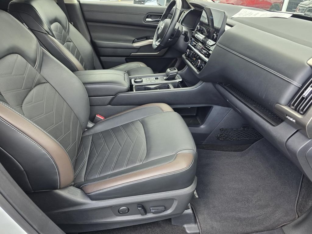 2023 Nissan Pathfinder Platinum - Photo 23