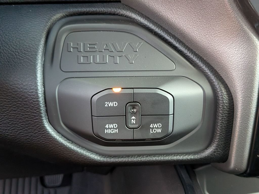 New 2026 Molten Red Pearl-Coat Exterior Paint RAM Laramie image 19
