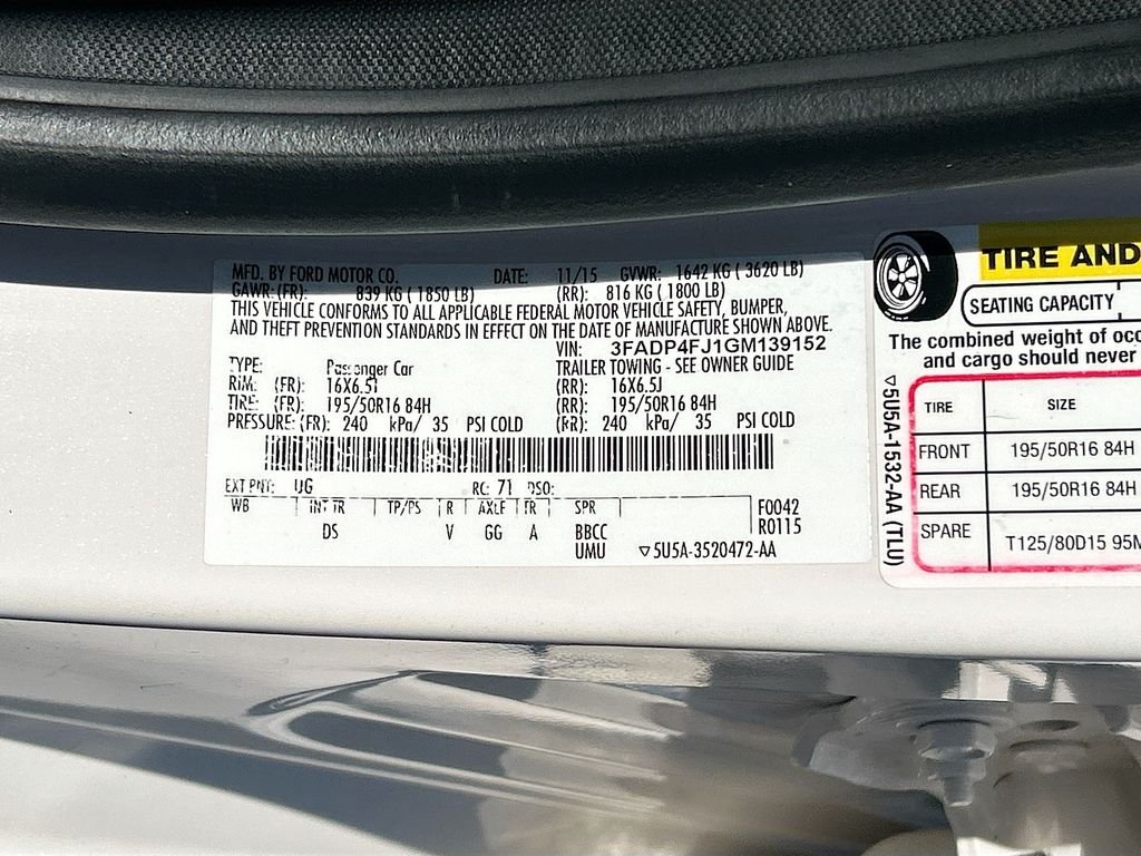 Used 2016 White Platinum Clearcoat Metallic Ford Titanium image 32