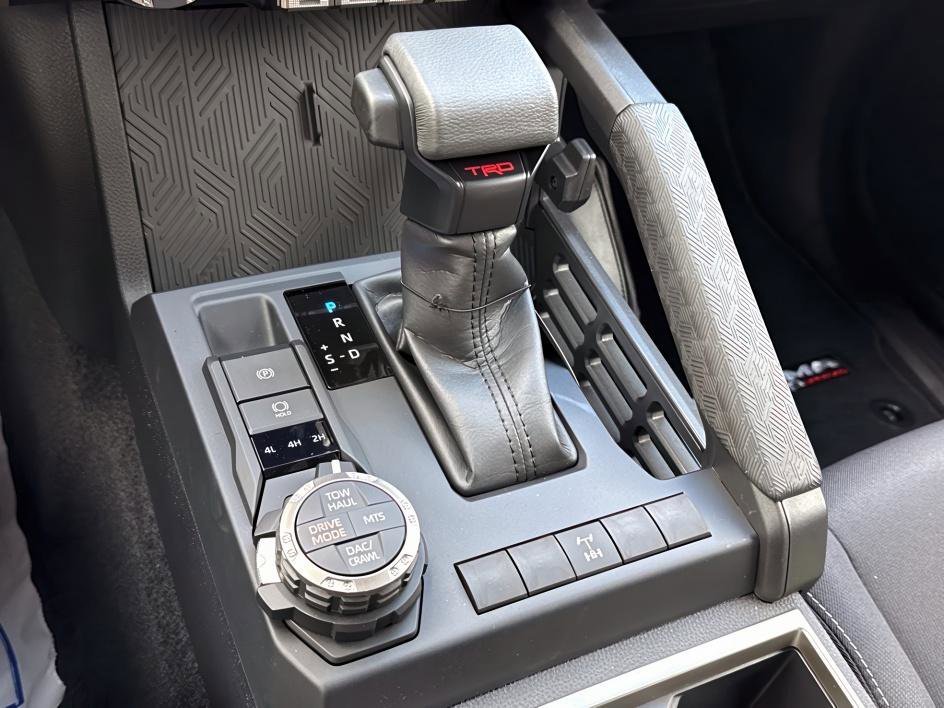 2025 Toyota Tacoma TRD Off Road - Photo 12
