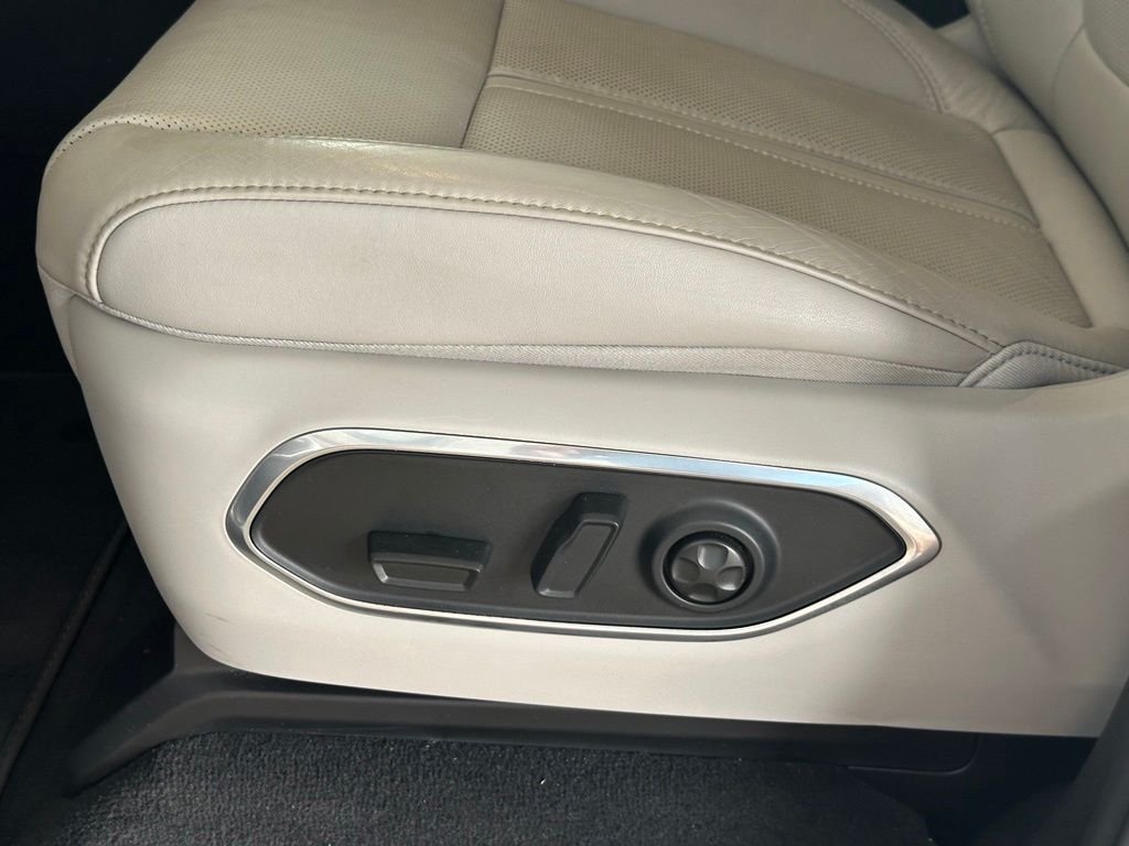 Used 2023 Silver Jeep Series II image 16