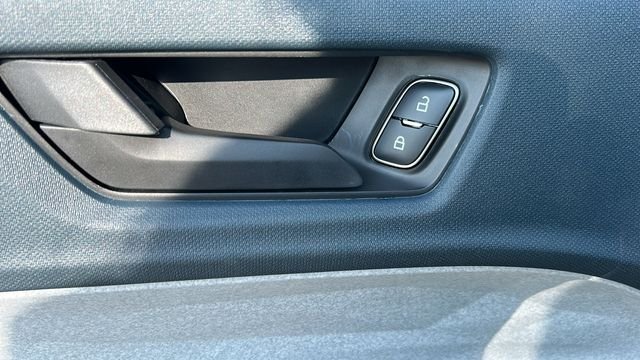 New 2025 Blue Ford XLT image 15