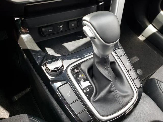 Used 2023 Black Kia S image 23